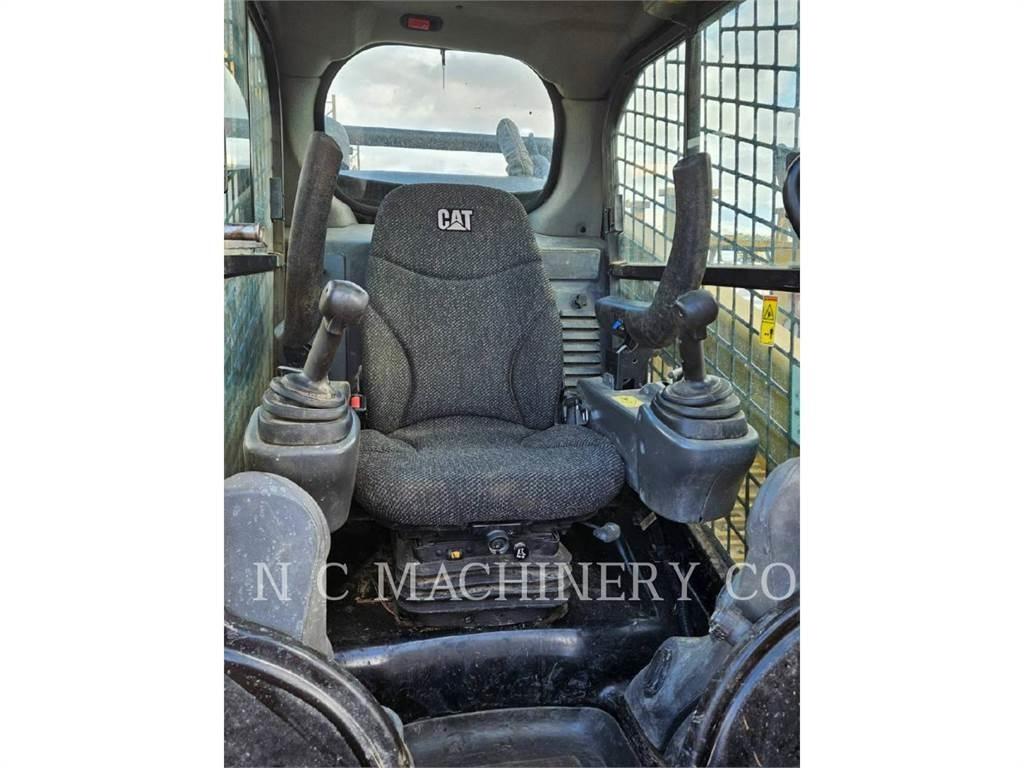 CAT 299D2 XHP Kompaktrakodók