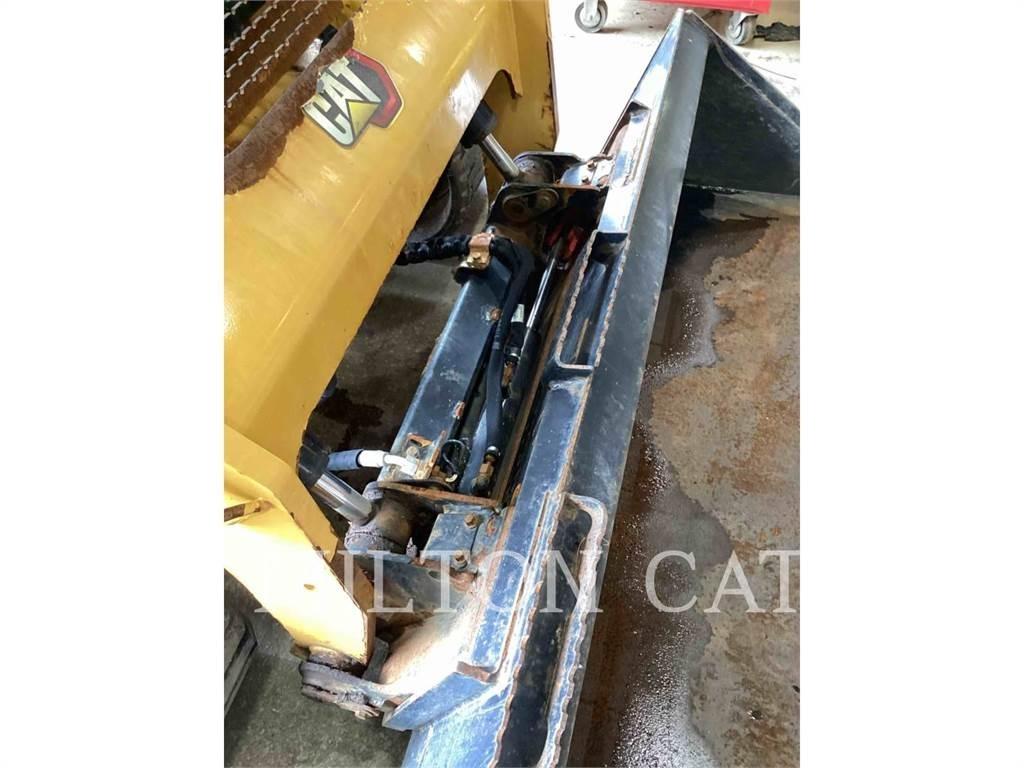 CAT 299D3 Lánctalpas homlokrakodók