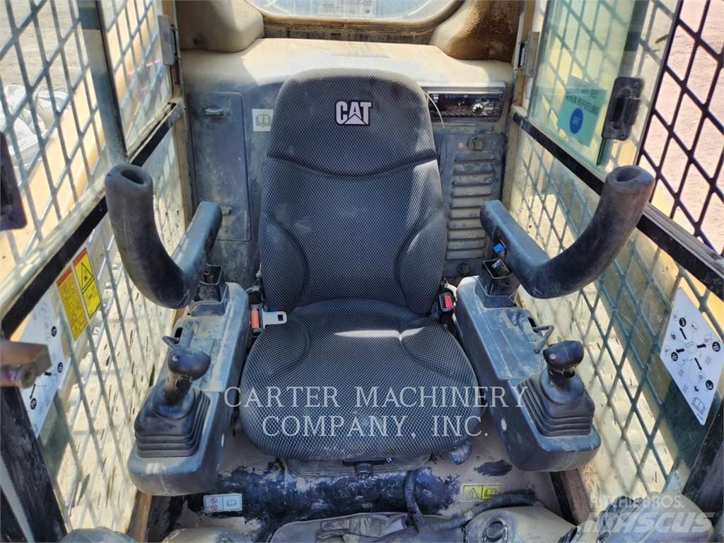 CAT 299D3 Kompaktrakodók