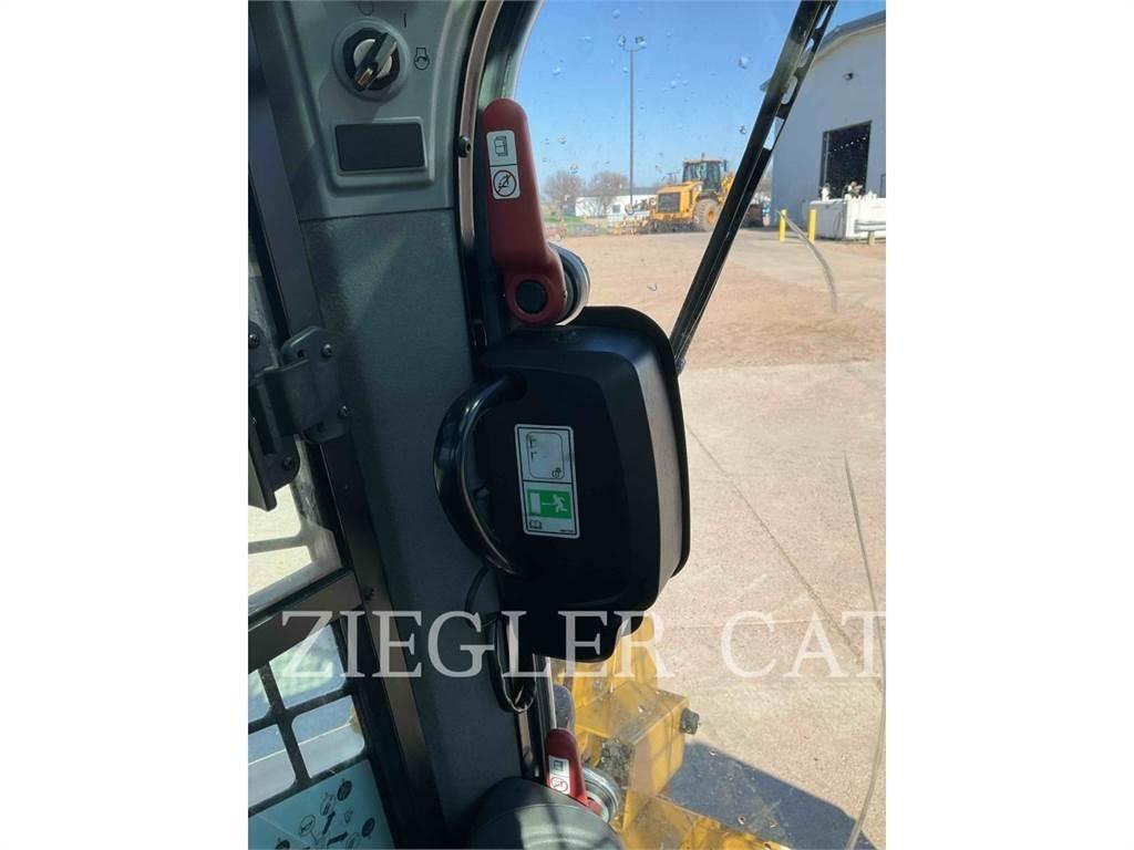 CAT 299D3 Lánctalpas homlokrakodók