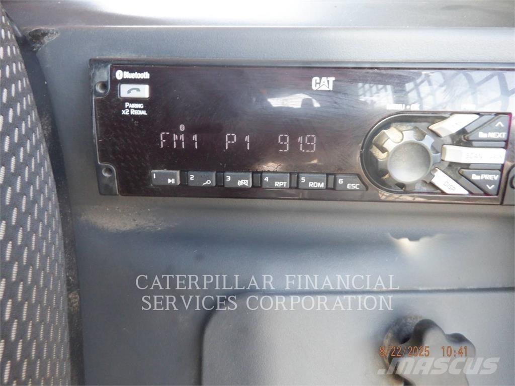 CAT 299D3 Lánctalpas homlokrakodók