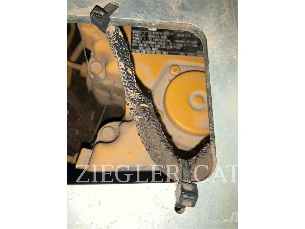 CAT 299D3 Lánctalpas homlokrakodók