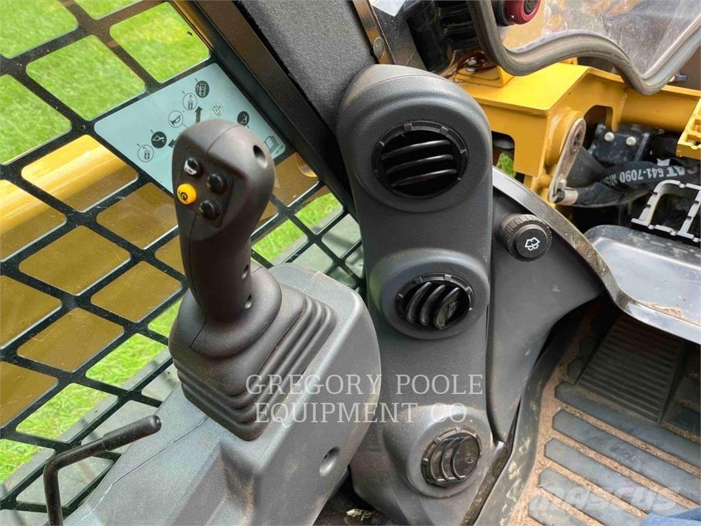 CAT 299D3 Lánctalpas homlokrakodók