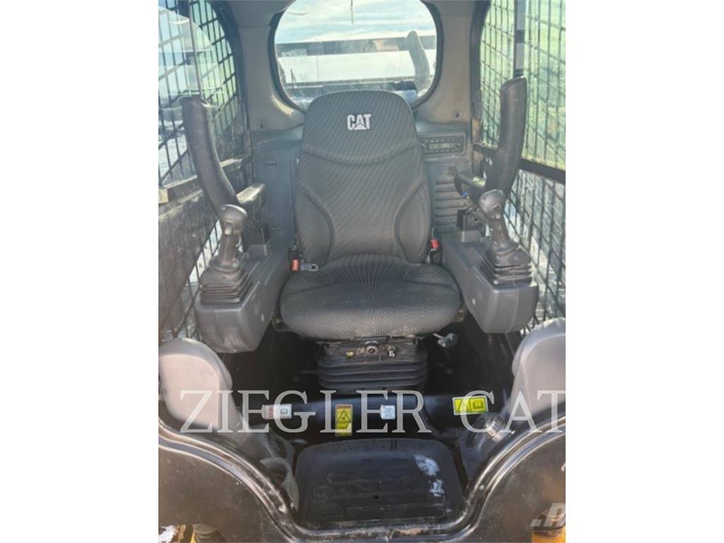 CAT 299D3 Lánctalpas homlokrakodók