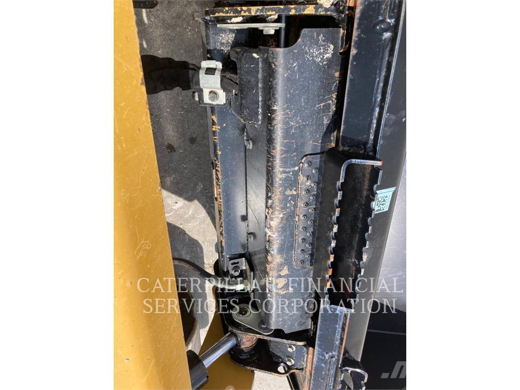 CAT 299D3XE Lánctalpas homlokrakodók