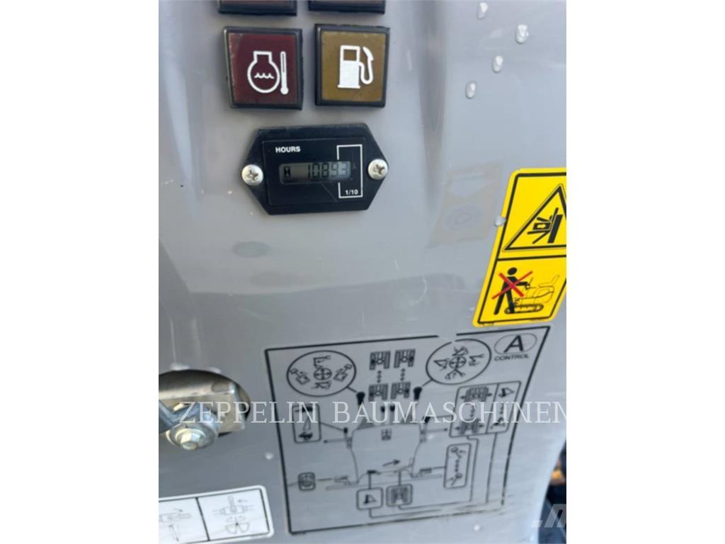 CAT 300.9D Lánctalpas kotrók