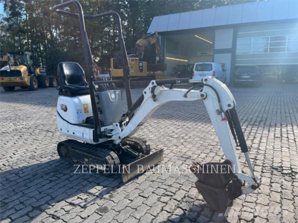 CAT 300.9D Lánctalpas kotrók