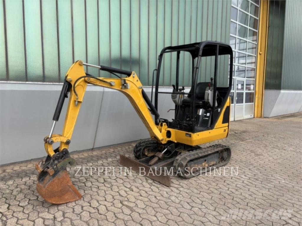 CAT 301.4C Lánctalpas kotrók