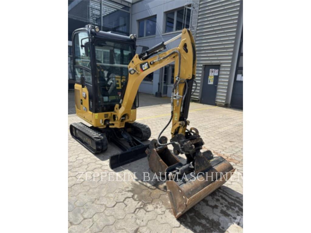 CAT 301.6-05A Lánctalpas kotrók