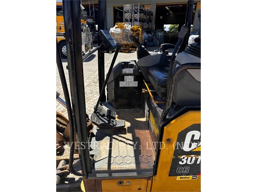 CAT 301.7-05CR Lánctalpas kotrók