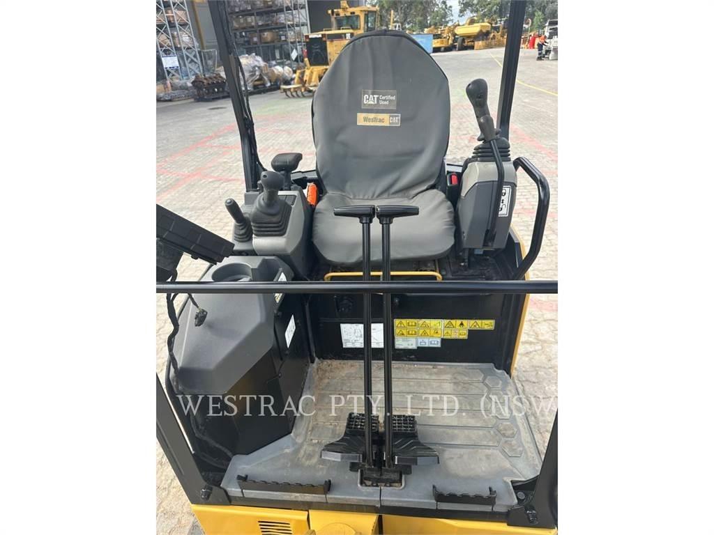 CAT 301.7-05CR Lánctalpas kotrók