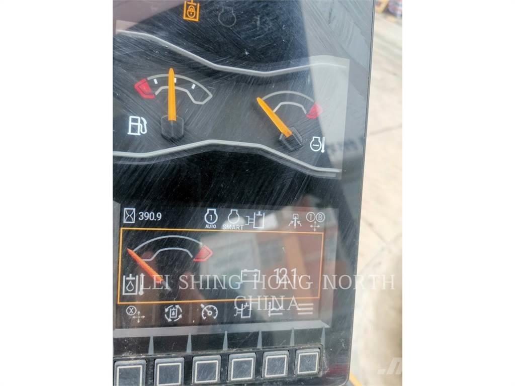 CAT 301.7CR Lánctalpas kotrók