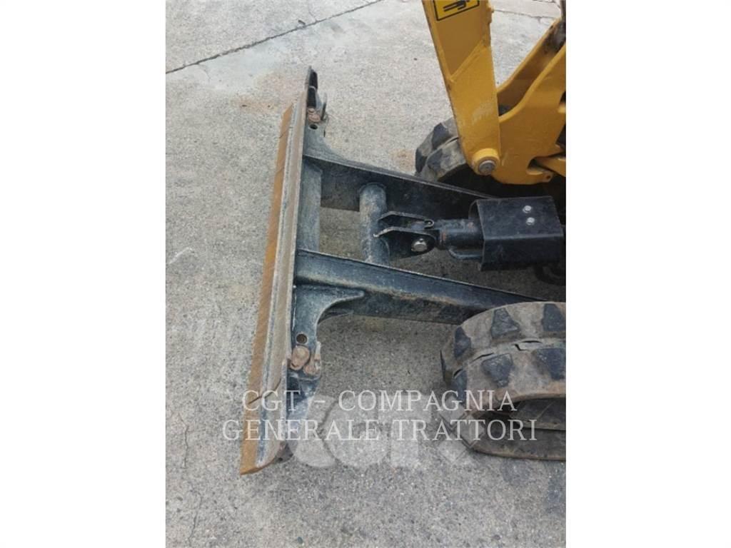 CAT 301.7D Lánctalpas kotrók