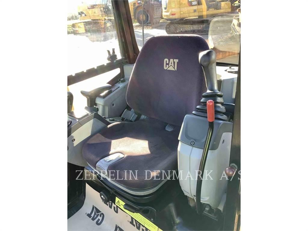 CAT 301.7D Lánctalpas kotrók