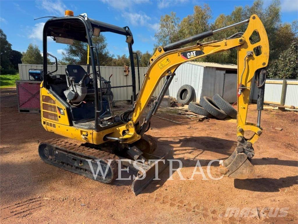 CAT 301.7D Lánctalpas kotrók