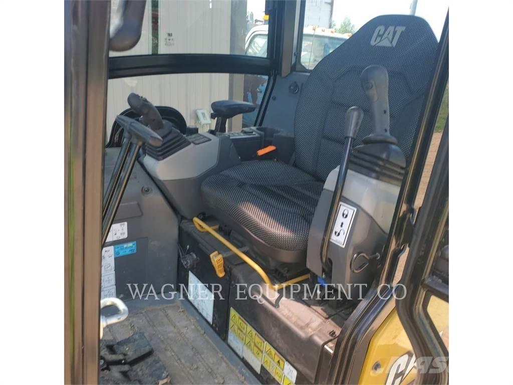 CAT 301.8 Lánctalpas kotrók