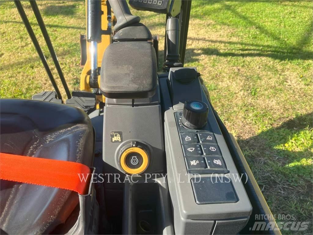 CAT 301.8 Lánctalpas kotrók