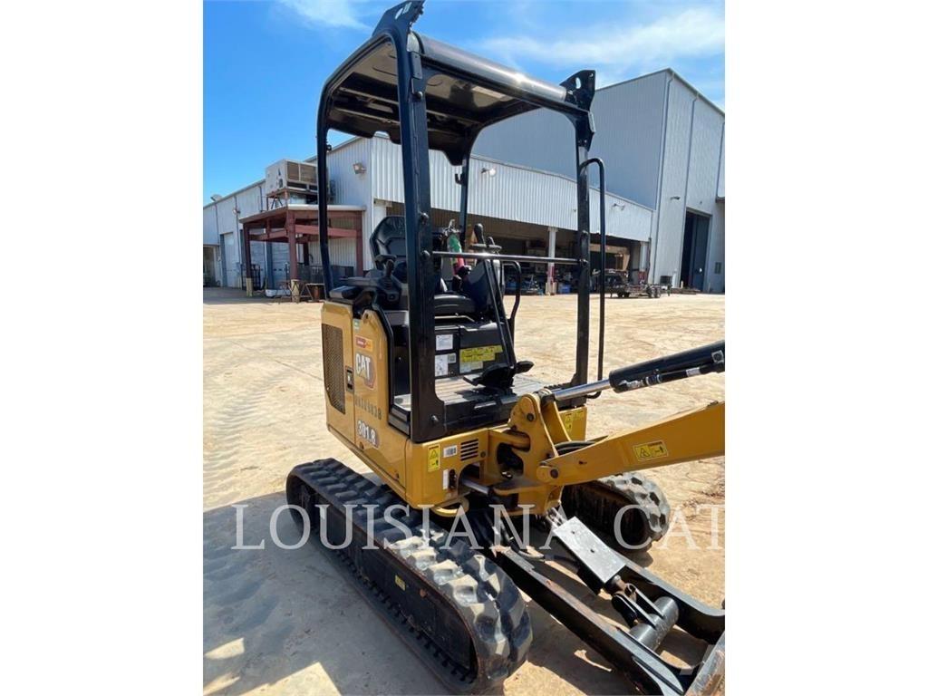 CAT 301.8 Mini kotrók < 7t