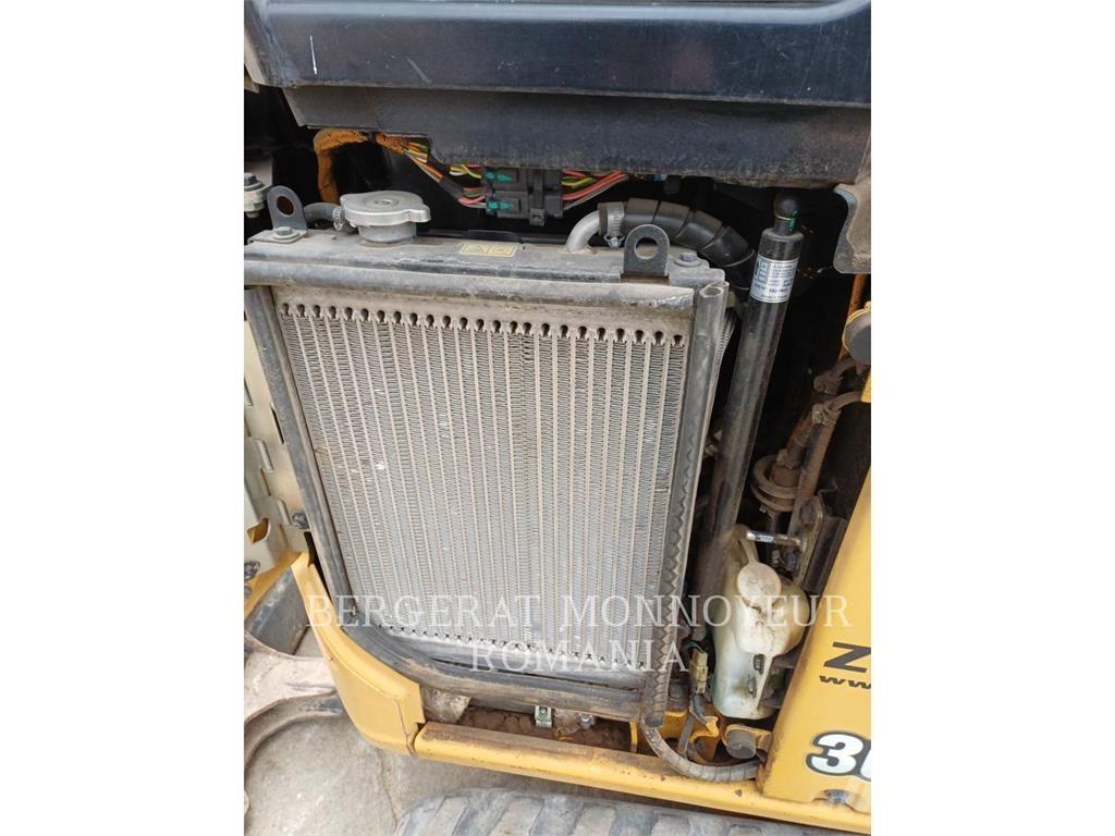 CAT 301.8-05 Lánctalpas kotrók