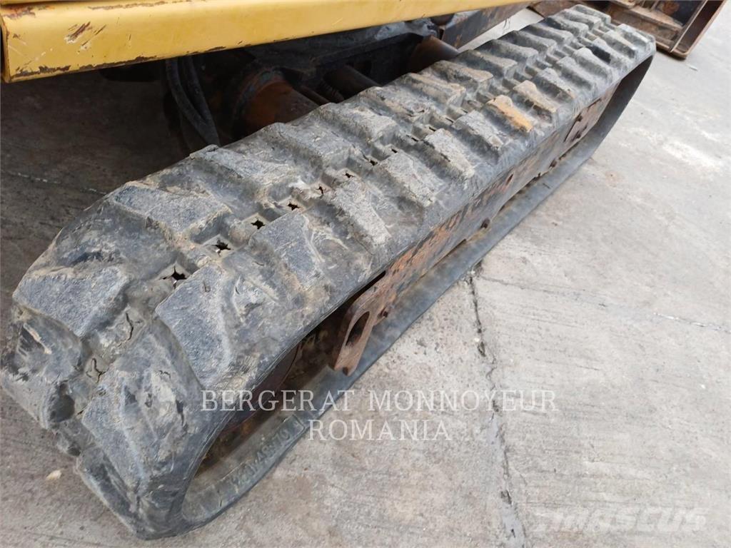 CAT 301.8-05 Lánctalpas kotrók