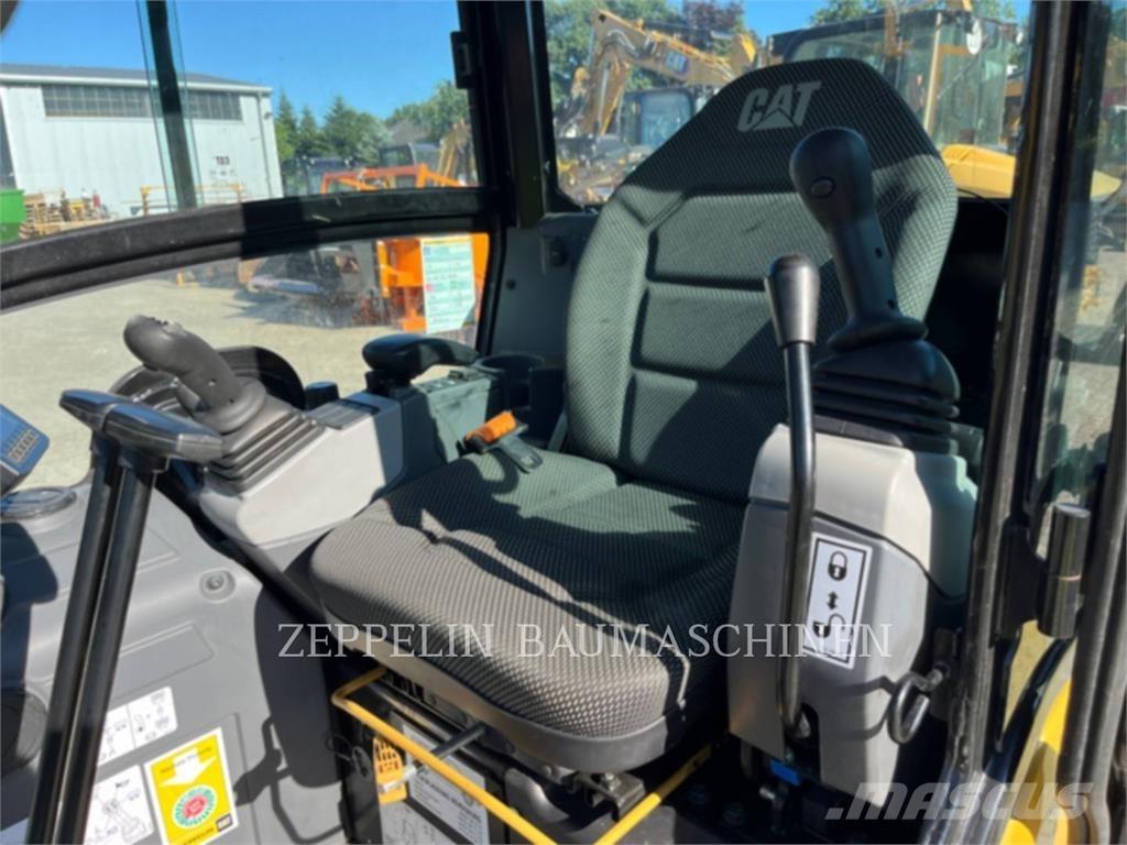 CAT 301.8-05A Lánctalpas kotrók