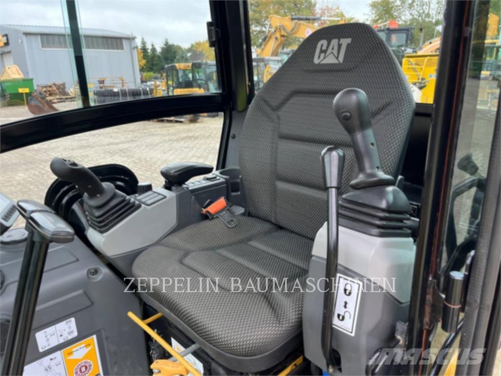 CAT 301.8-05A Lánctalpas kotrók