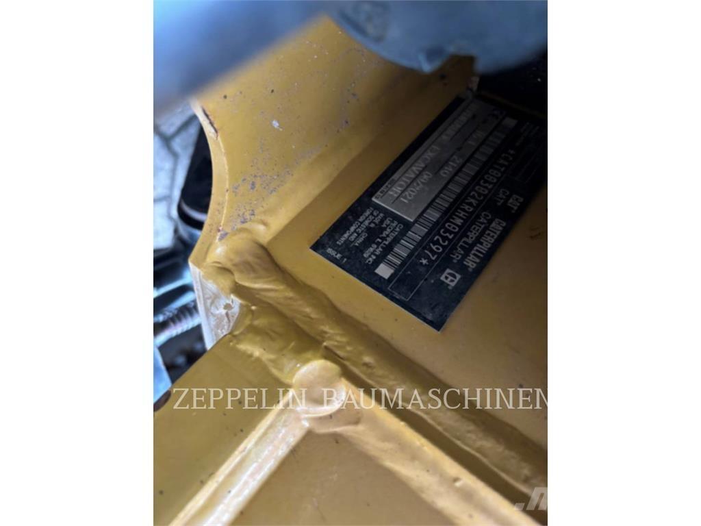 CAT 302-05A CR Lánctalpas kotrók