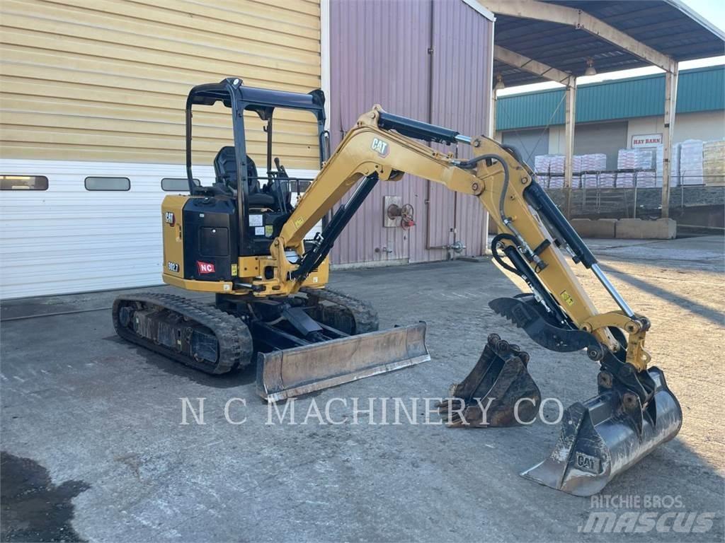 CAT 302.7 Lánctalpas kotrók