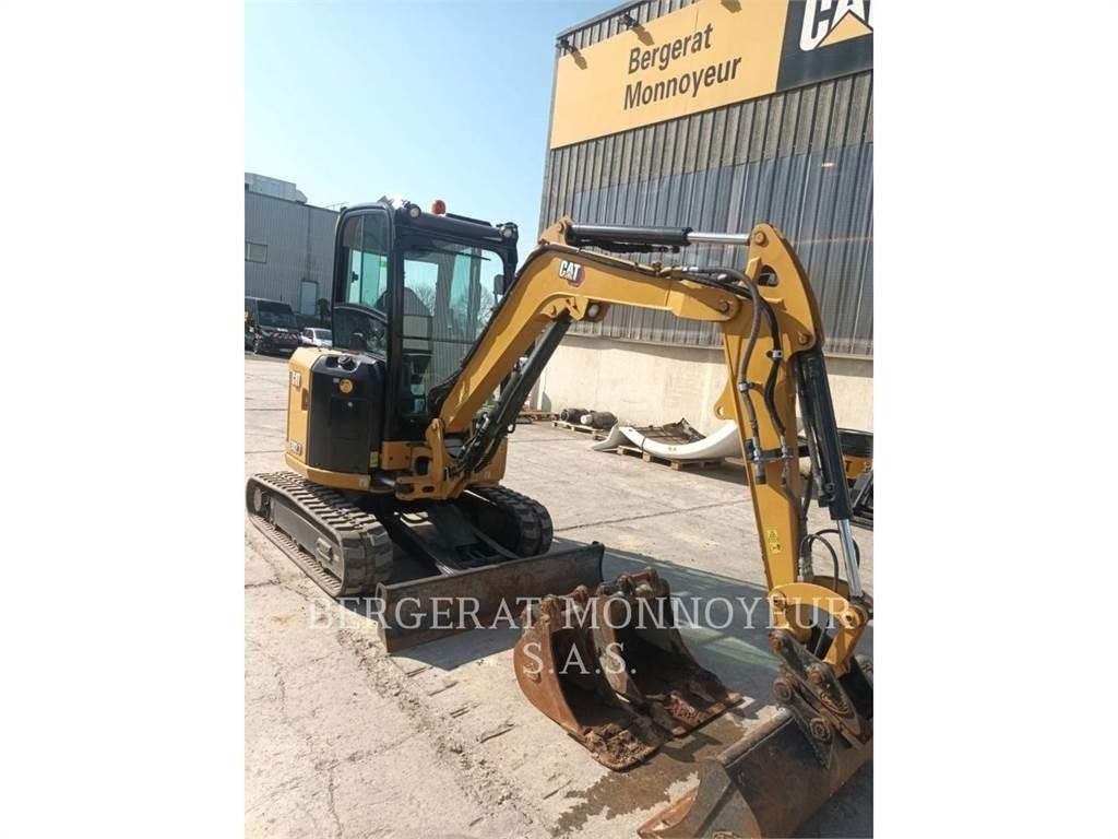 CAT 302.7 Lánctalpas kotrók
