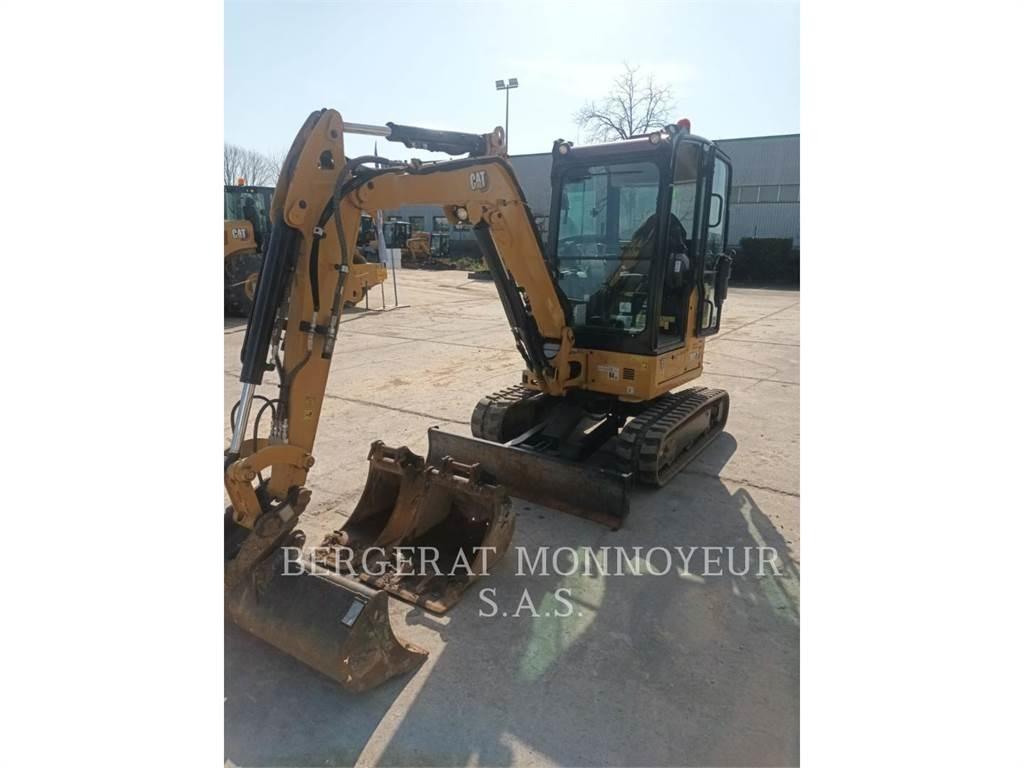 CAT 302.7 Lánctalpas kotrók
