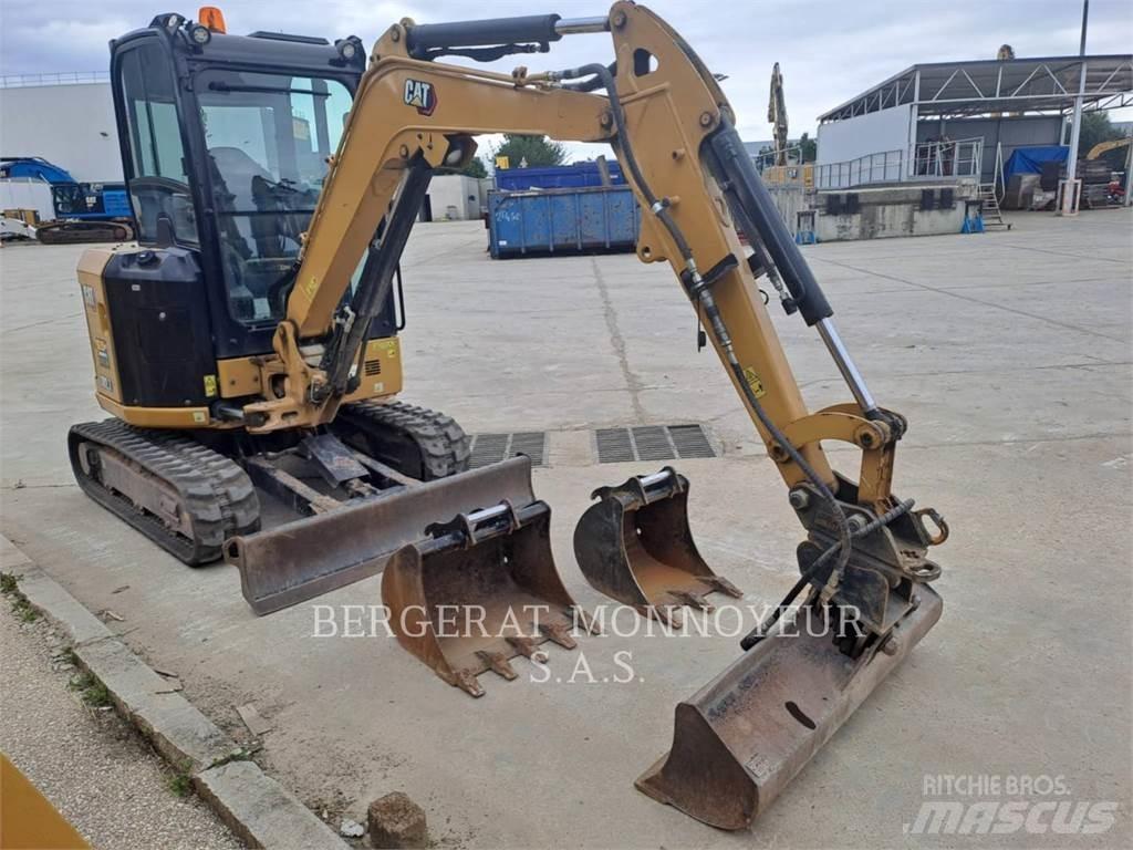 CAT 302.7 Lánctalpas kotrók