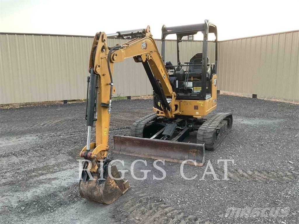 CAT 302.7 Lánctalpas kotrók