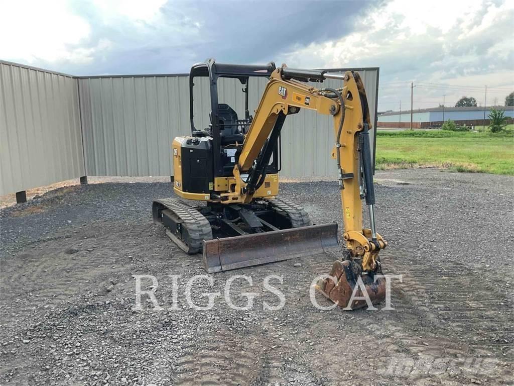 CAT 302.7 Lánctalpas kotrók