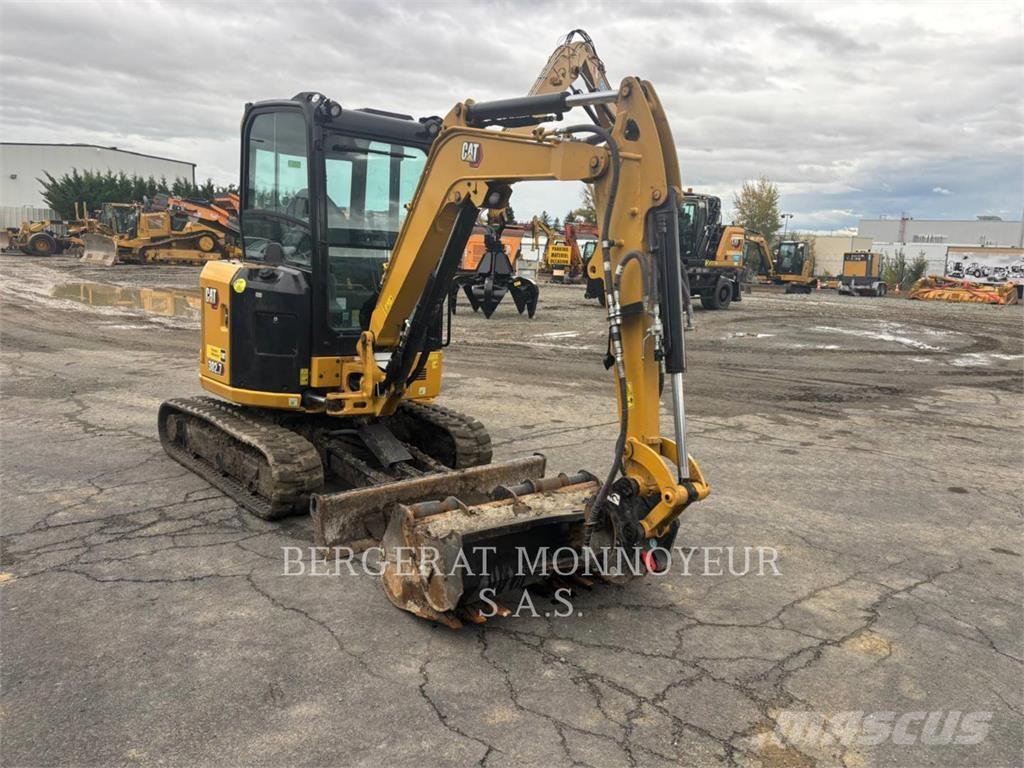 CAT 302.7 Lánctalpas kotrók