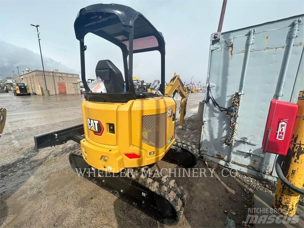 CAT 302.7 C1 Lánctalpas kotrók