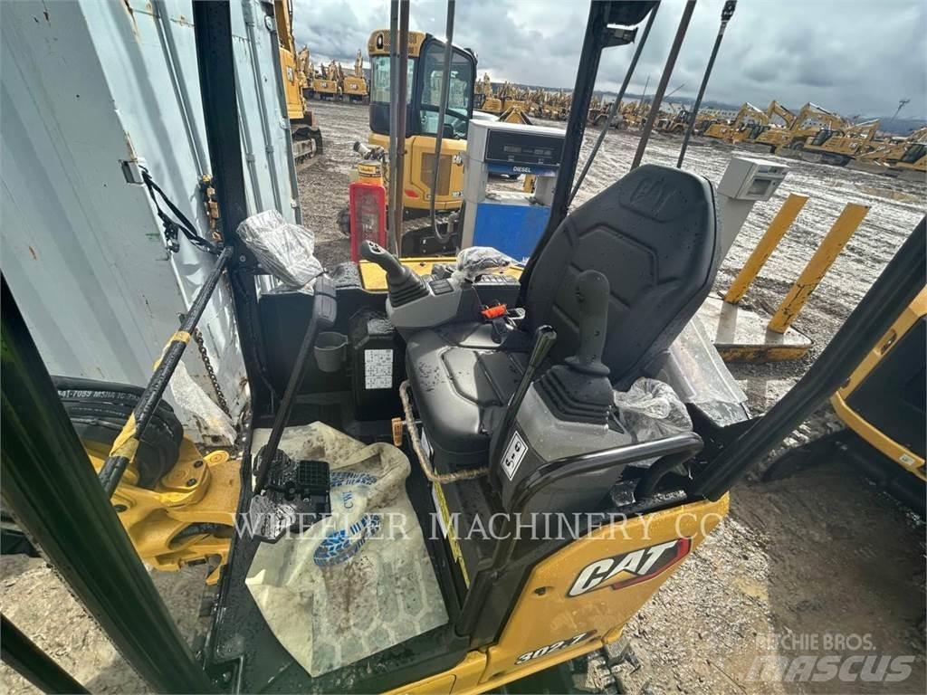 CAT 302.7 C1 Lánctalpas kotrók