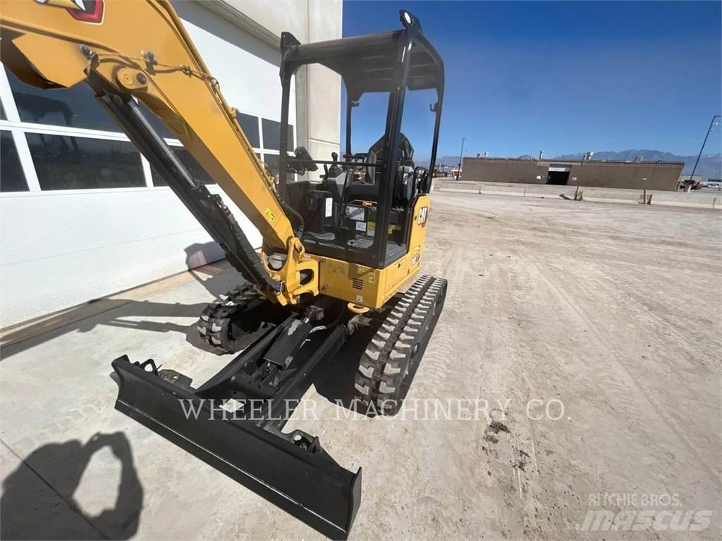 CAT 302.7 C1 Lánctalpas kotrók