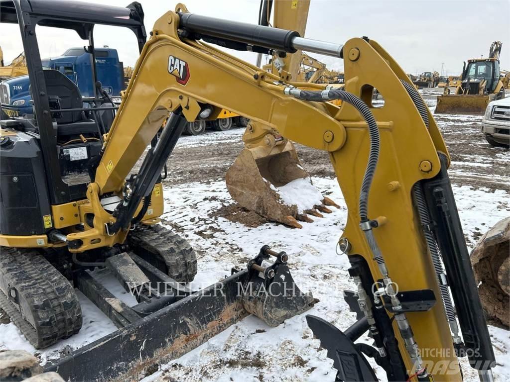 CAT 302.7 C1TH Lánctalpas kotrók