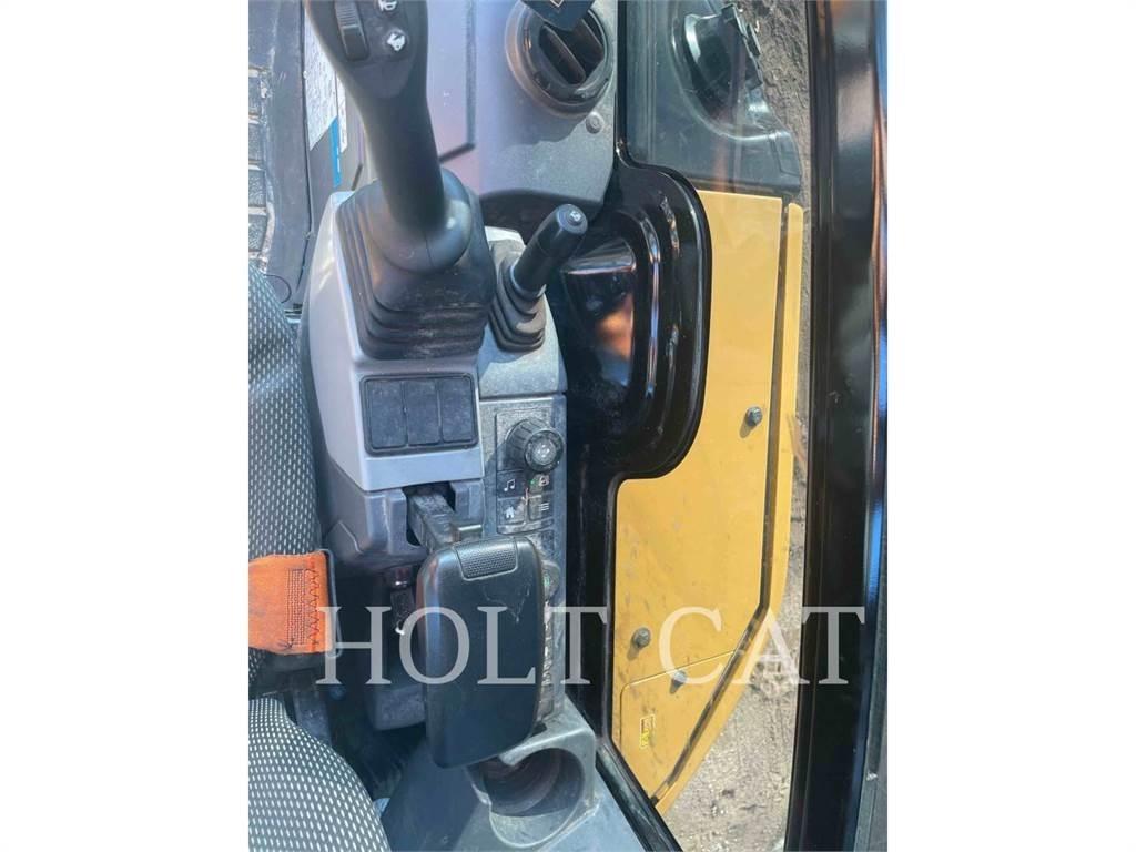 CAT 302.707CR Lánctalpas kotrók