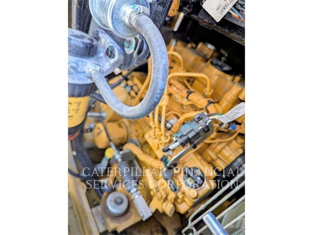 CAT 302.707CR Lánctalpas kotrók