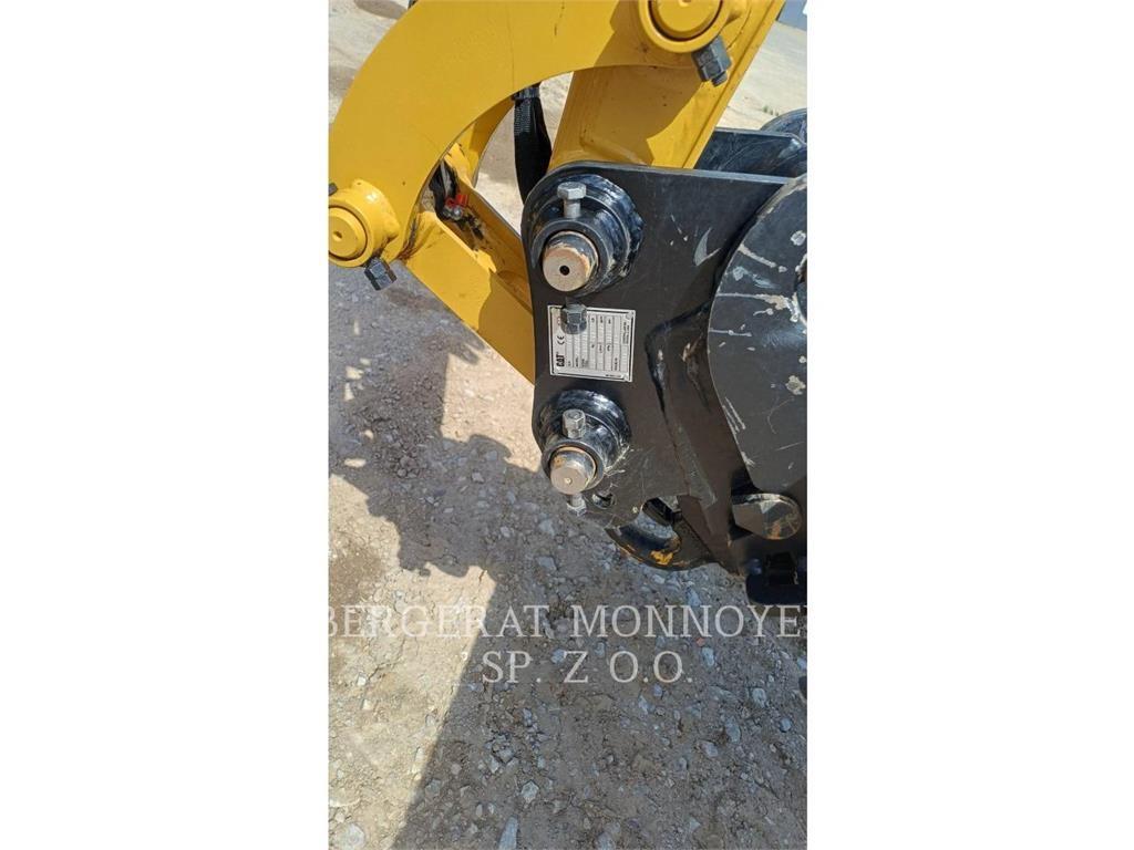CAT 302.7CR Lánctalpas kotrók