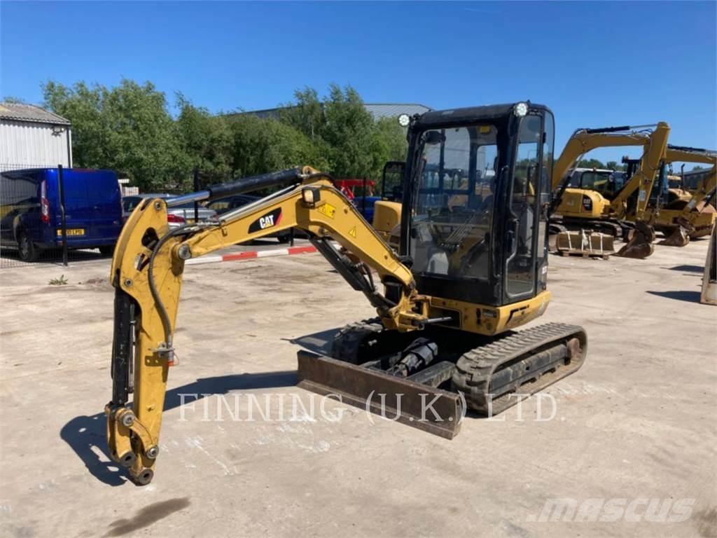 CAT 302.7D CAB Lánctalpas kotrók