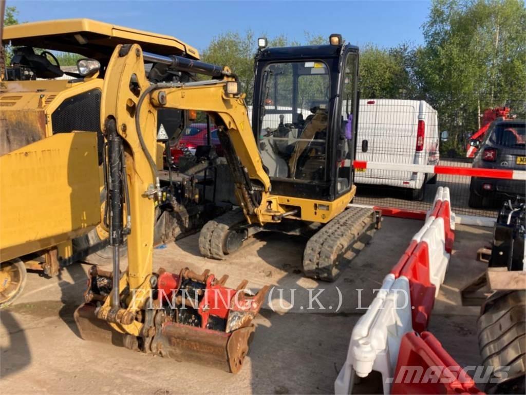 CAT 302.7D CAB Lánctalpas kotrók