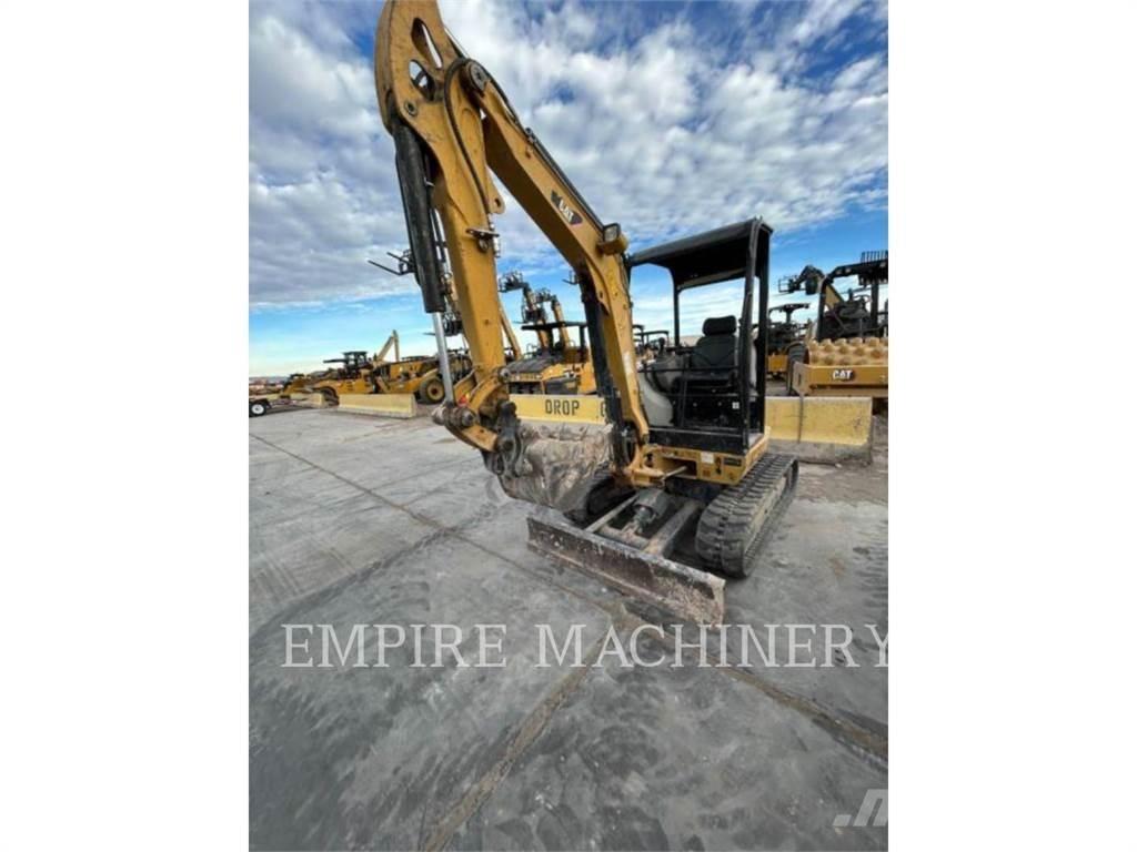 CAT 302.7D CR Lánctalpas kotrók