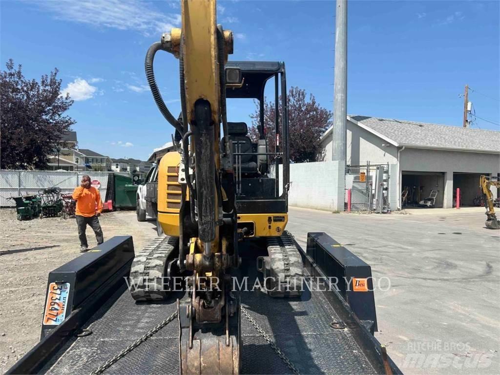 CAT 302.7DC1TH Lánctalpas kotrók