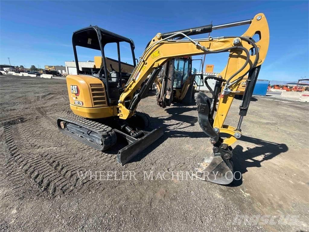 CAT 302.7DC1TH Lánctalpas kotrók