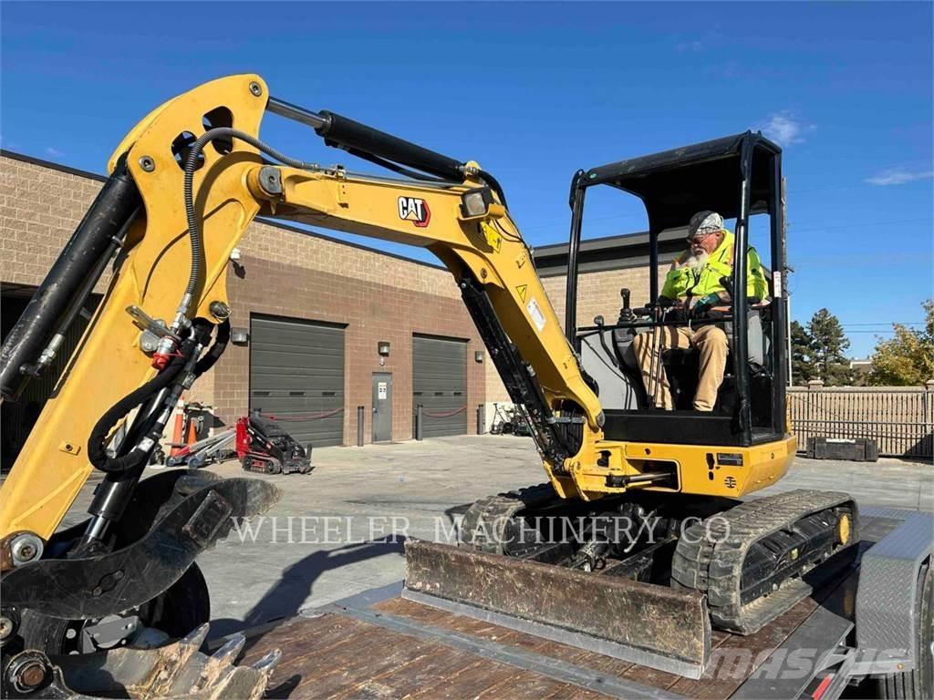 CAT 302.7DC1TH Lánctalpas kotrók
