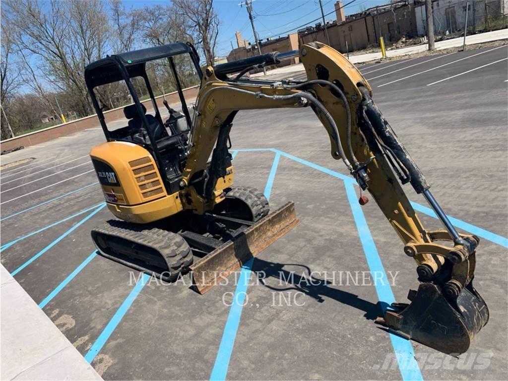 CAT 302.7DCR Lánctalpas kotrók