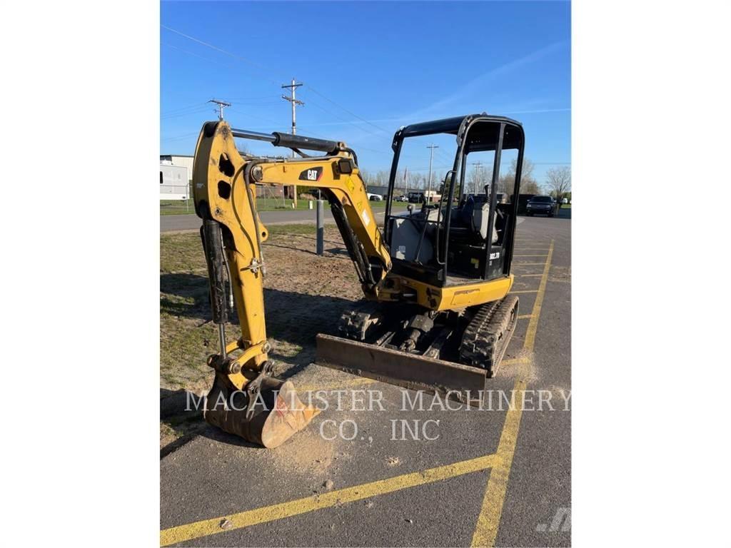 CAT 302.7DCR Lánctalpas kotrók