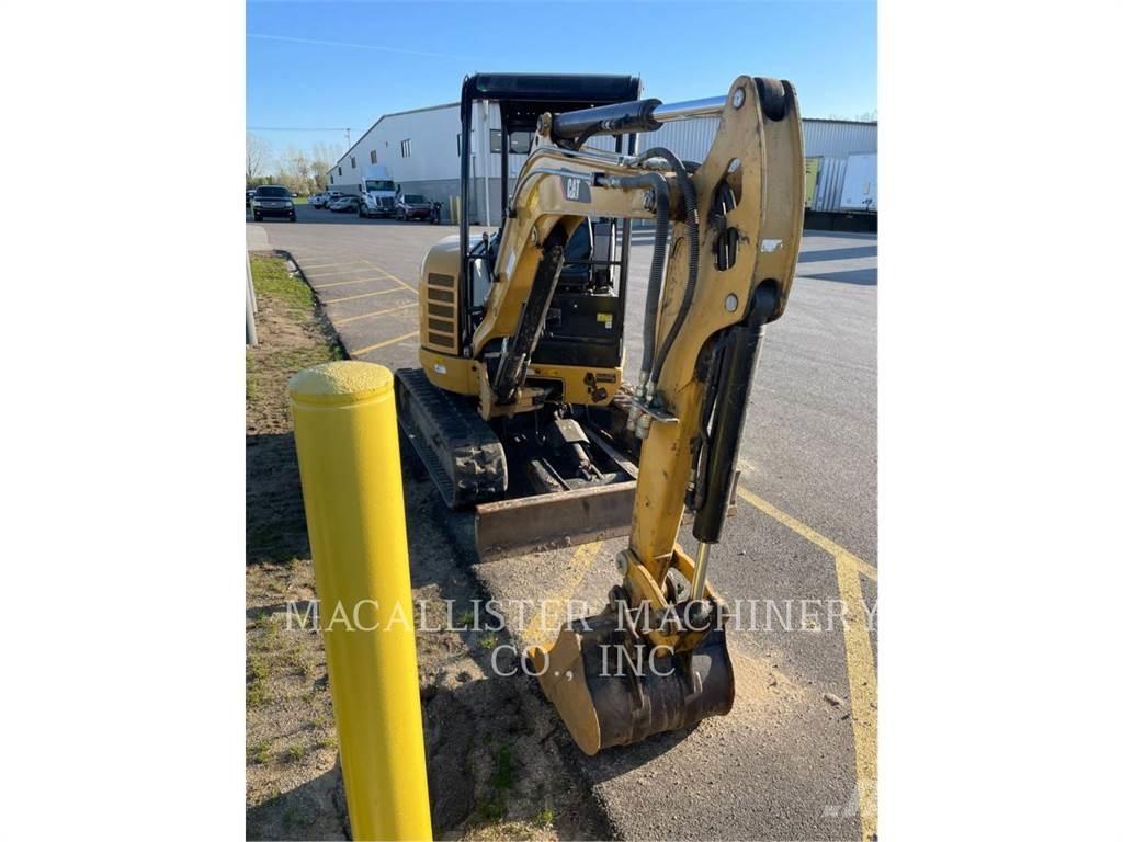 CAT 302.7DCR Lánctalpas kotrók